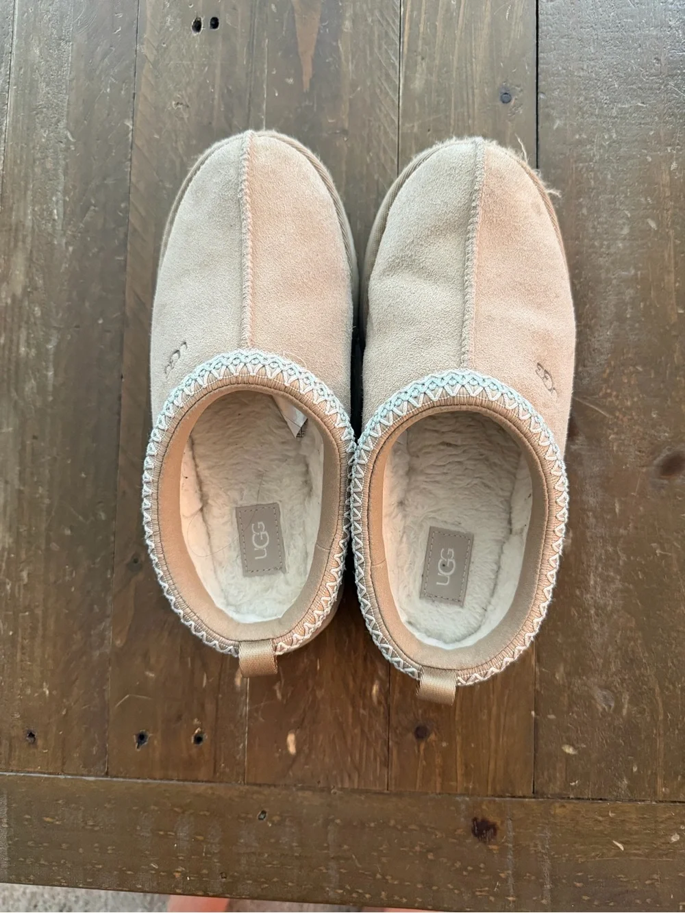 UGG Kids Slip-On Tazz Slippers in Sand Size 4